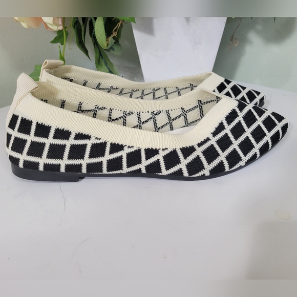 NWOB KNIT FLATS. 🐆 PATTERN. 8 - Picture 5 of 15